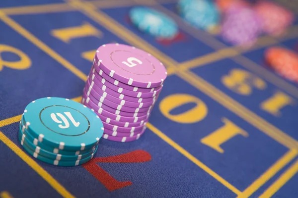 Gem Saviour cascading reels and multiplier chain on bajaslot login